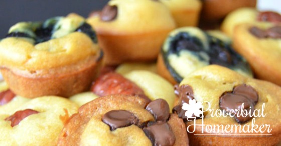 Pancake poppers are like mini muffins that are pancakes with fun toppings!