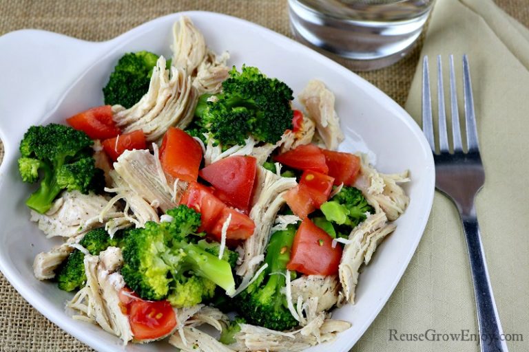 Chicken-With-Broccoli-And-Tomatoes-768x512