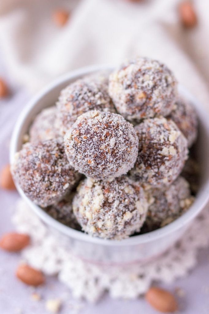 Hazelnut Chocolate Balls - Healthy Snacks for Kids